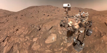 Il rover Perseverance della NASA in un selfie composto da 62 immagini individuali. Credits: NASA/JPL-Caltech/MSSS