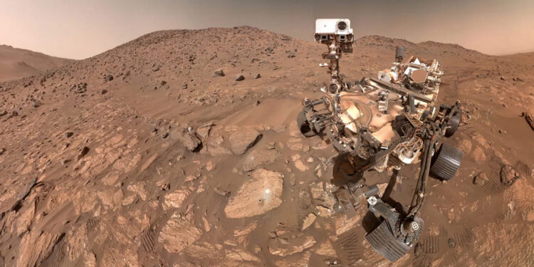Il rover Perseverance della NASA in un selfie composto da 62 immagini individuali. Credits: NASA/JPL-Caltech/MSSS