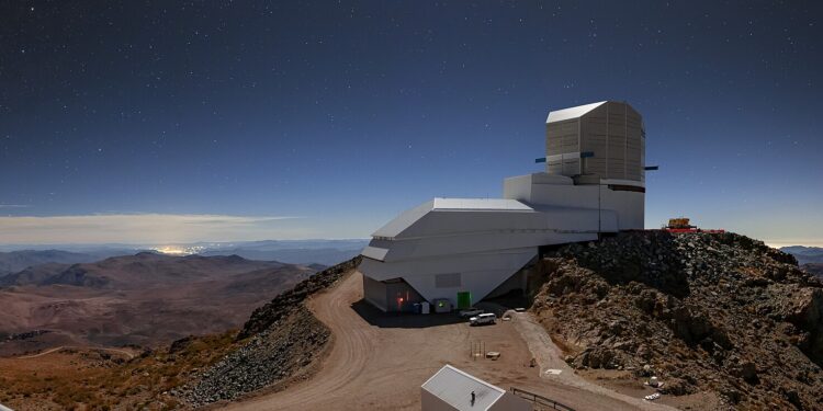 Il Vera C. Rubin Observatory sulla cima del Cerro Pachón, sulle Ande cilene. Credits: Rubin Observatory/NOIRLab/NSF/AURA/B. Quint